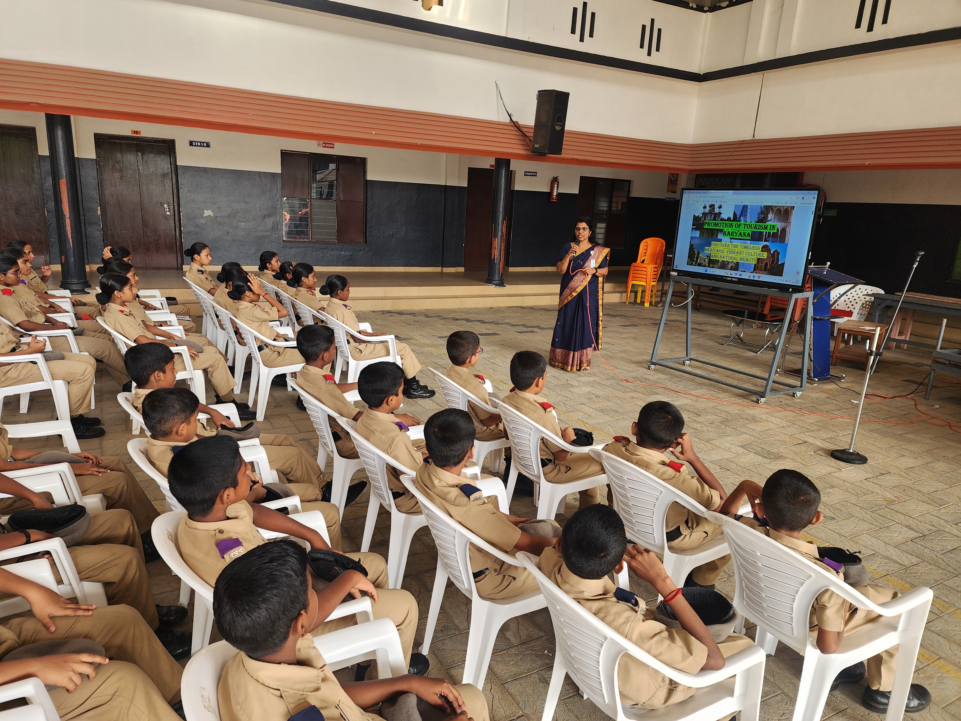 Ek Bharat Shresht Bharat — Vidyadhiraja Vidyapeetom Sainik School